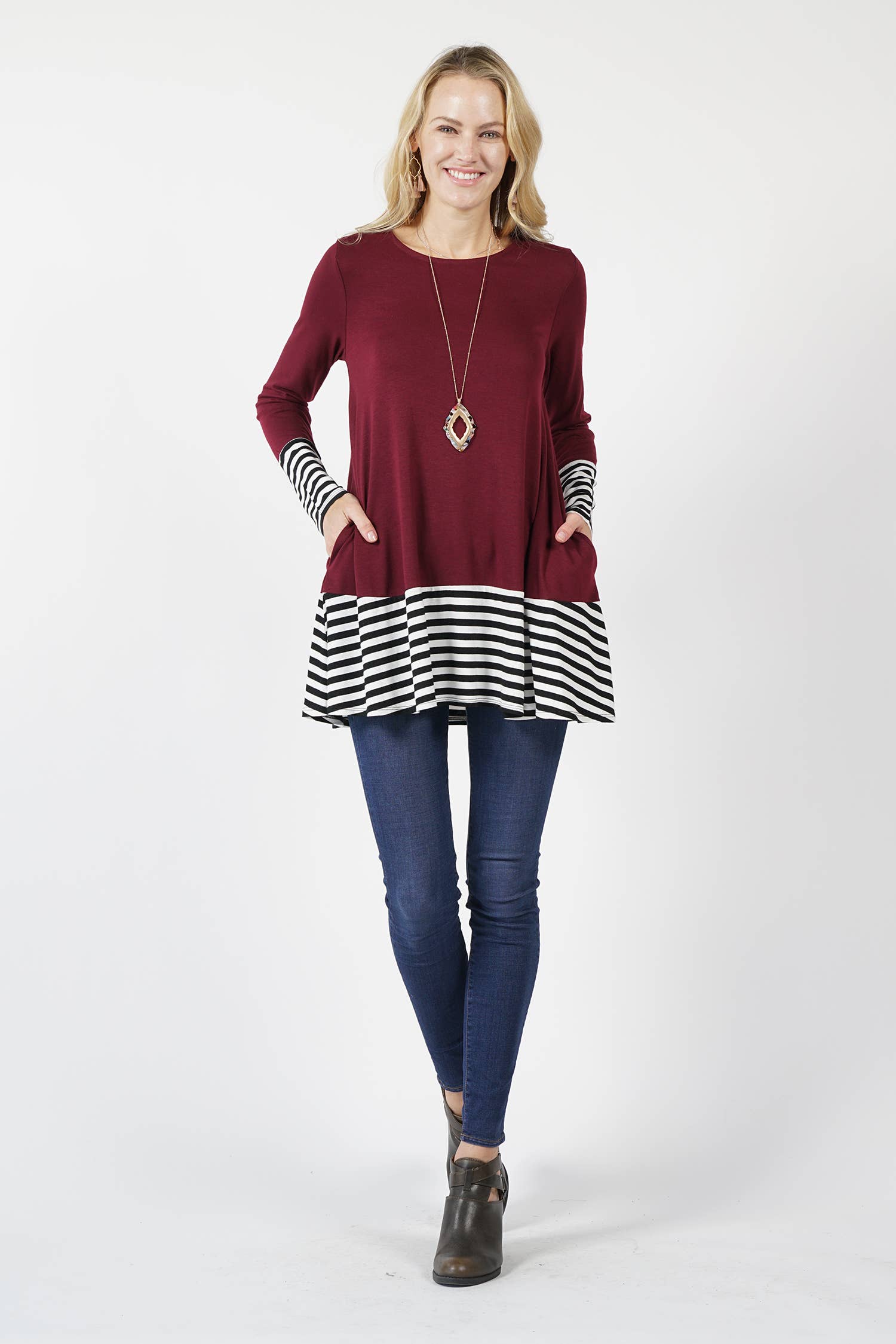 42POPS - Wholesale Knit Top - Women's - ,.SI-10950 PLUS SIZE Striped block side-pocket tunic1