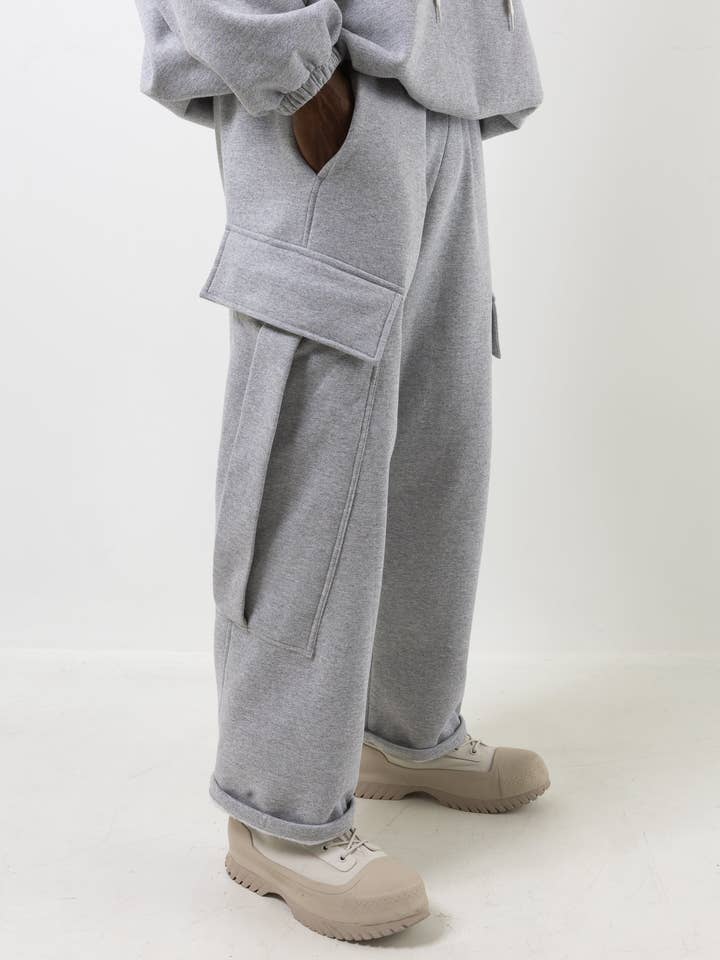 VIGER CARGO SWEATPANTS for engroshandel hos Mercy House Studio