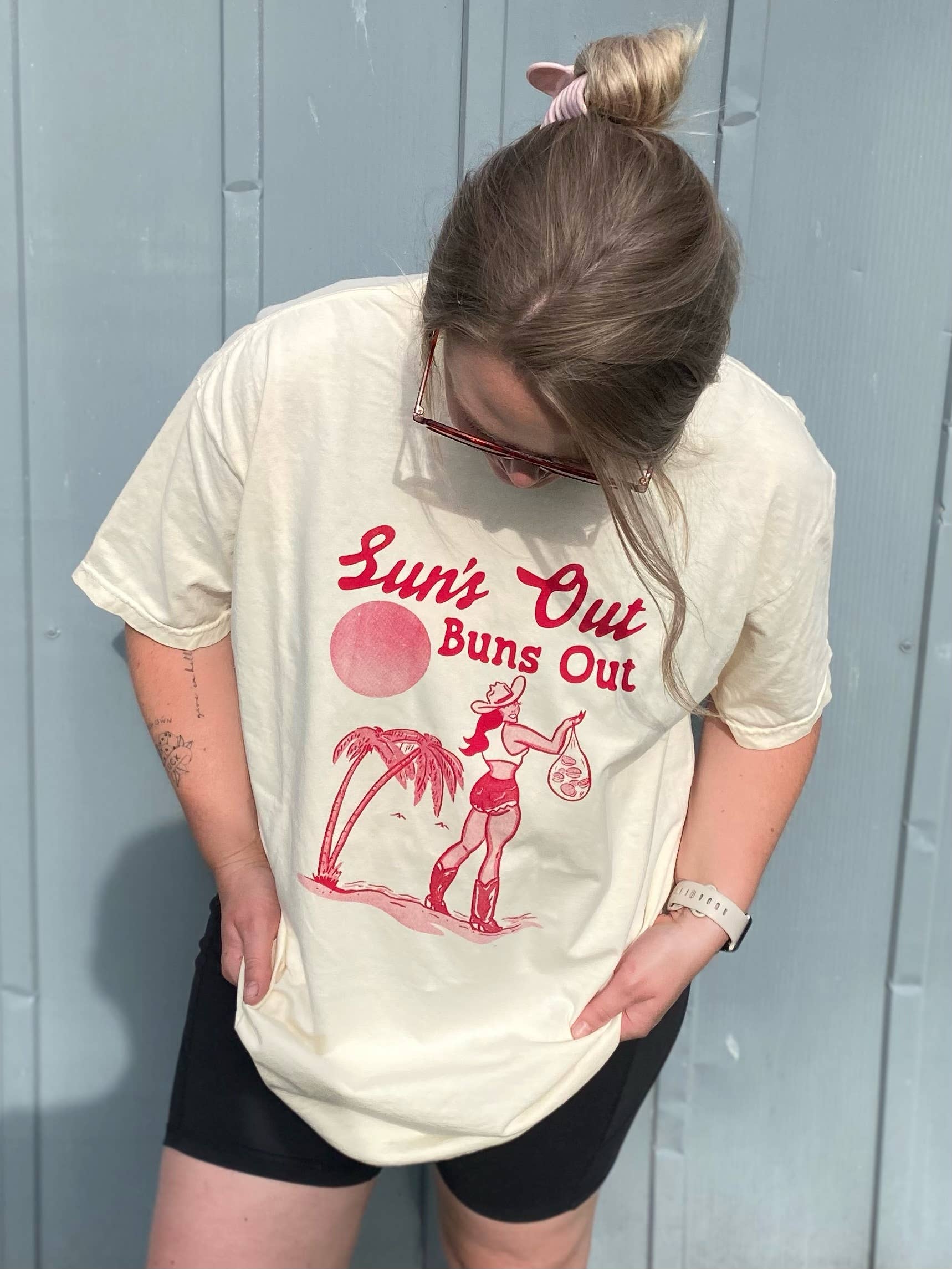 Uncommon Wild - Wholesale Screen Printed T-Shirt - Women's - Sun’s Out Buns Out El Ray Art Comfort Colors Graphic Tee1