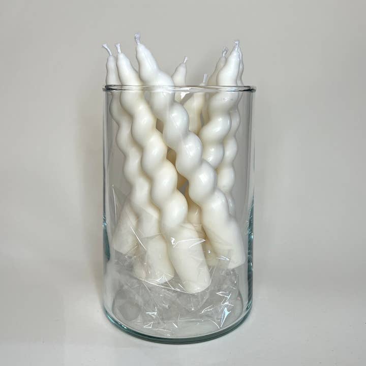 White swirl dinner candle for wholesale by Fijne Vonkjes