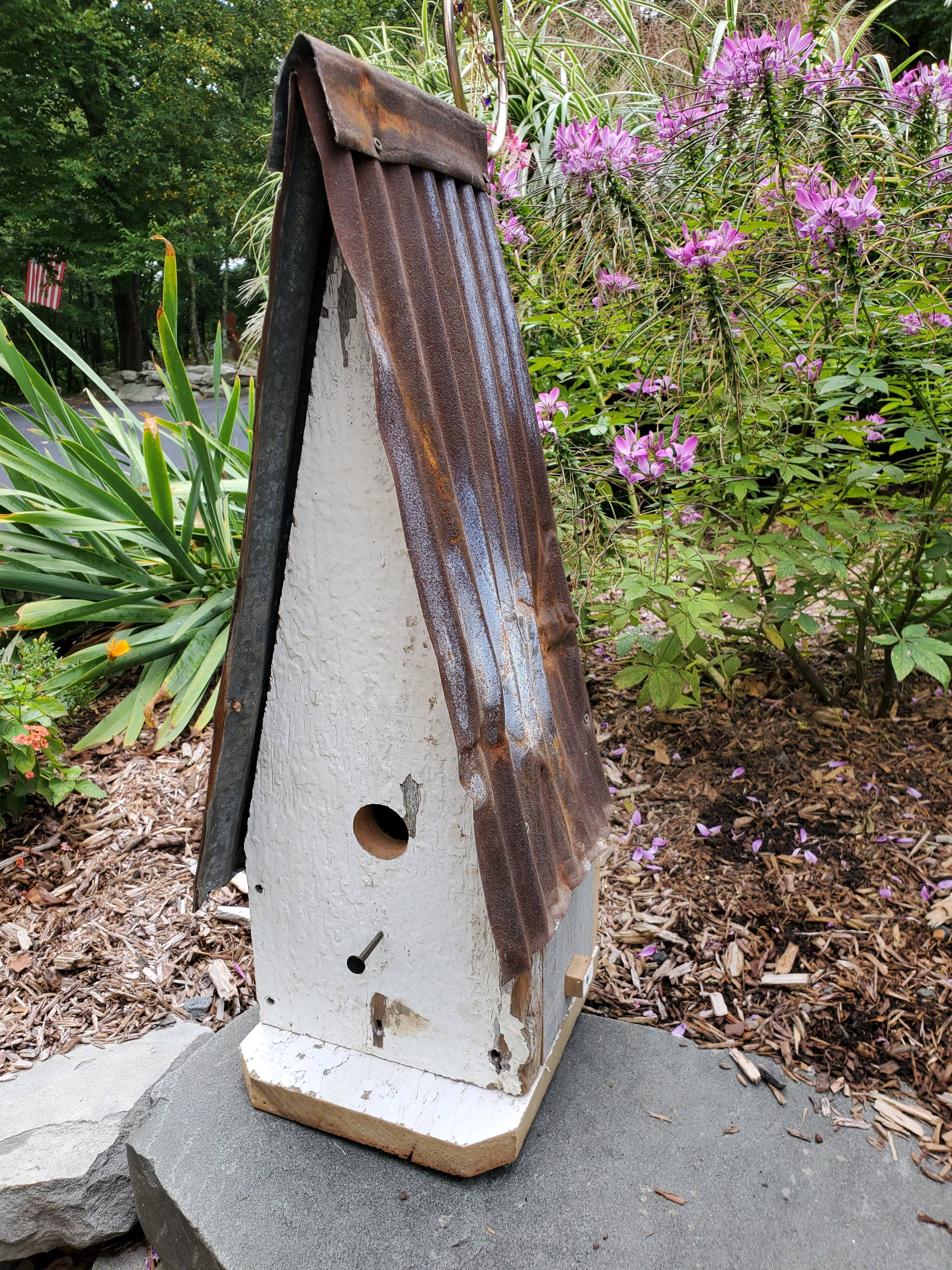 Flying Heart Threads - Vente Nichoir - Cabanon rustique en bois de grange recyclé et toit en métal, 2 tailles10