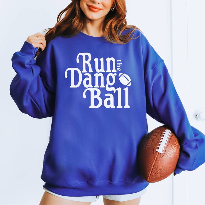 Hey Jude Graphic Tees – Engroshandel Grafisk Sweatshirt - Dame – Run The Dang Ball Sweatshirt
