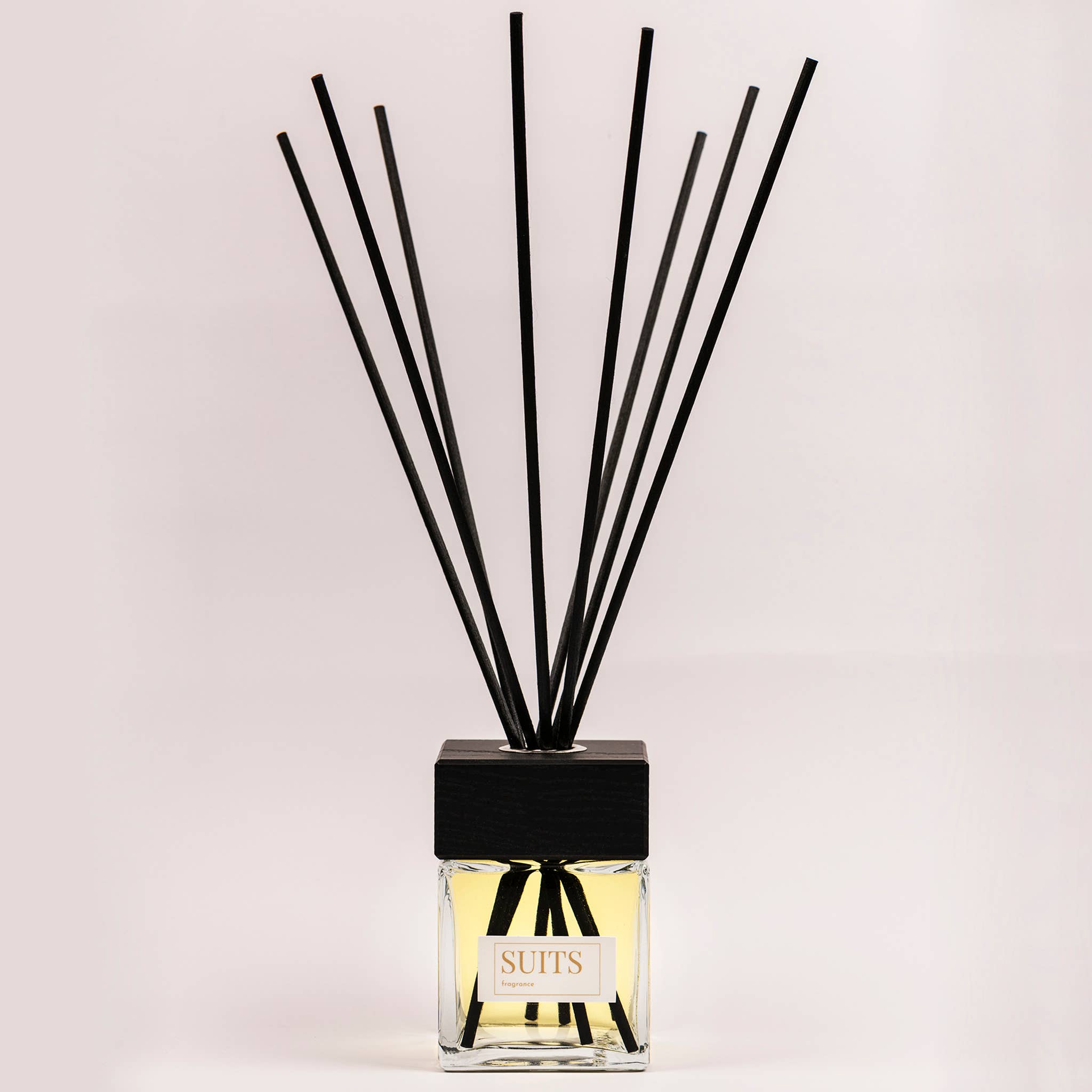 SUITS FRAGRANCE - Wholesale Reed Diffuser - LUXURY BOX ROOM DIFFUSER SUITS FRAGRANCE - CORTINA WOOD2