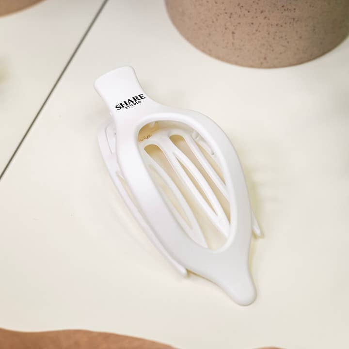Share Studio - Wholesale Hair Clip - Women's - Pure White Matte Wide Lay Flat Clip