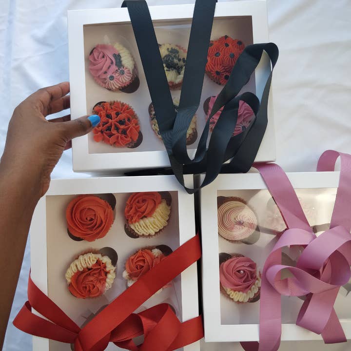 Cake & handle - Wholesale Cupcake/muffin tin - "VI" Cupcake Box2
