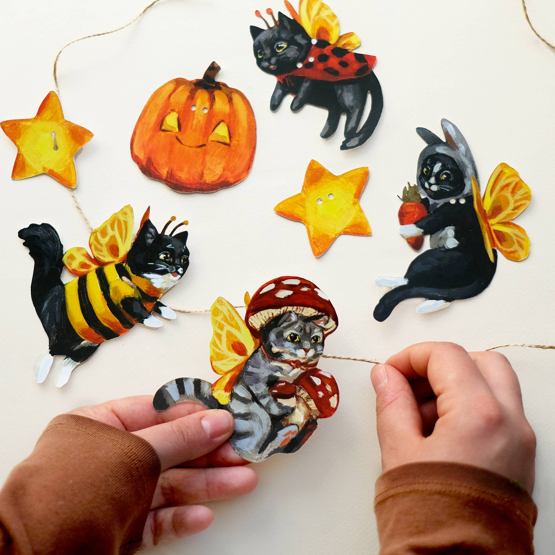 Doro Marcello - Wholesale Bunting/Garland - Halloween Paper Garland | DIY Craft Kit | Cat Fall Decor4