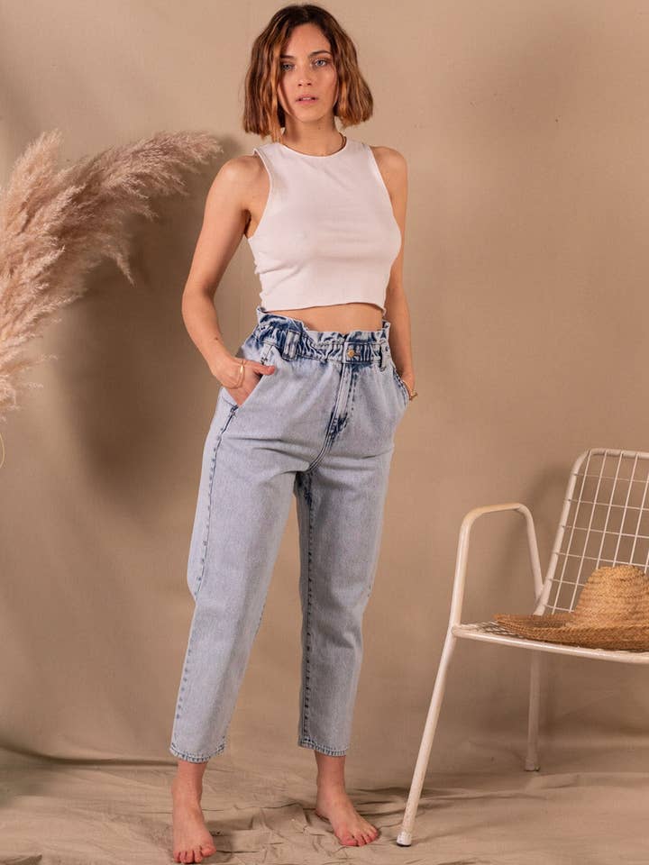 Jean Femme Mom Paper Bag Bleu Clair En Coton Bio - Constance pour la vente par Nagev