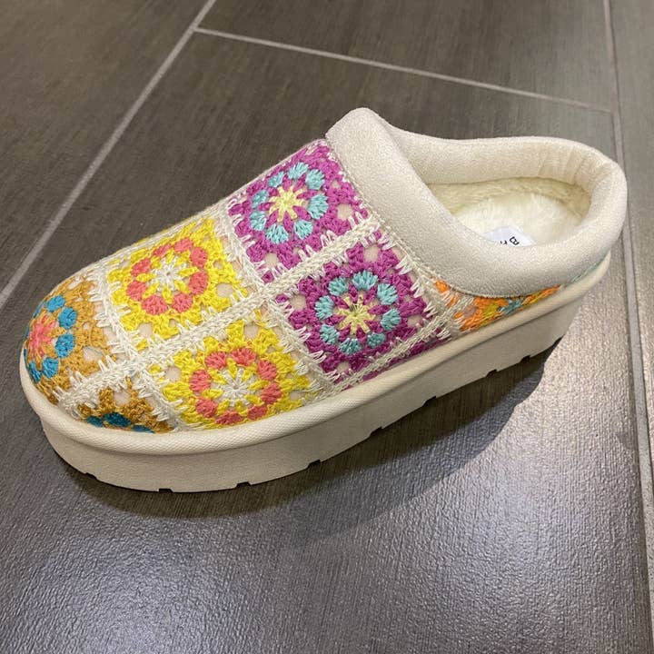 Bamboo FROSTY-41 Femmes Mules d'Hiver Épaisses et Confortables en Crochet - Pack de 12 Paires - 18,45/Paire pour la vente par Mars Sky Shoes Wholesale