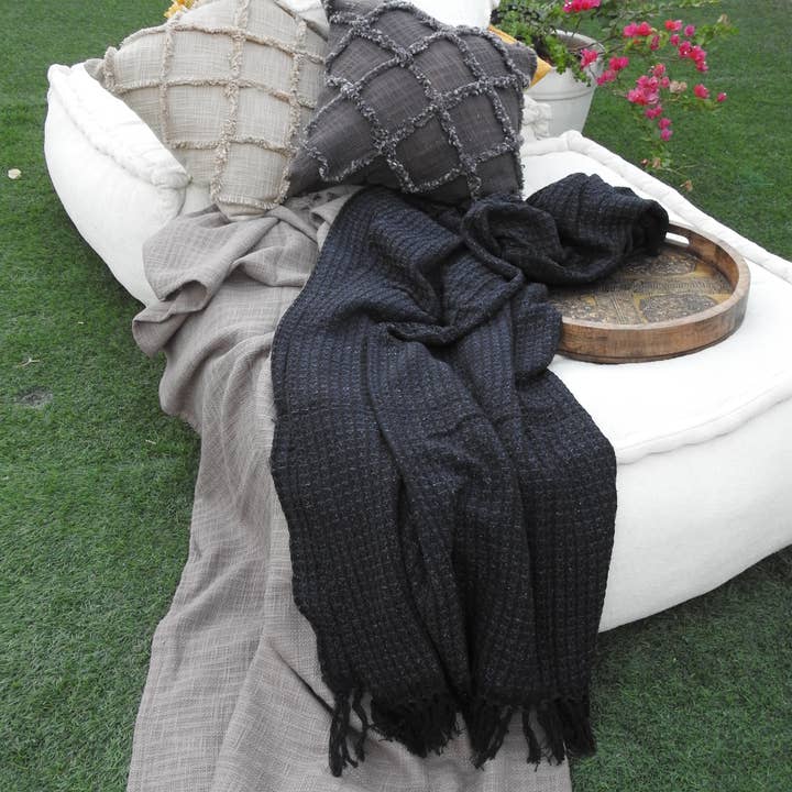 House Of Harkaari - Wholesale Throw Blanket - Interwoven Textured Throw with Fringe ends