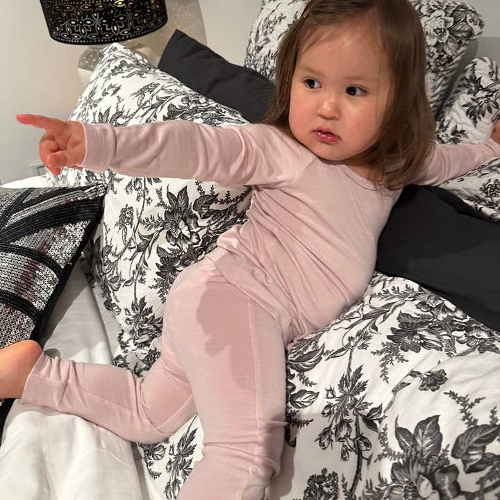Sweet Cheeks Merino - Wholesale Sleepwear set – Kids - Organic Merino Pyjamas | Pale Pink4