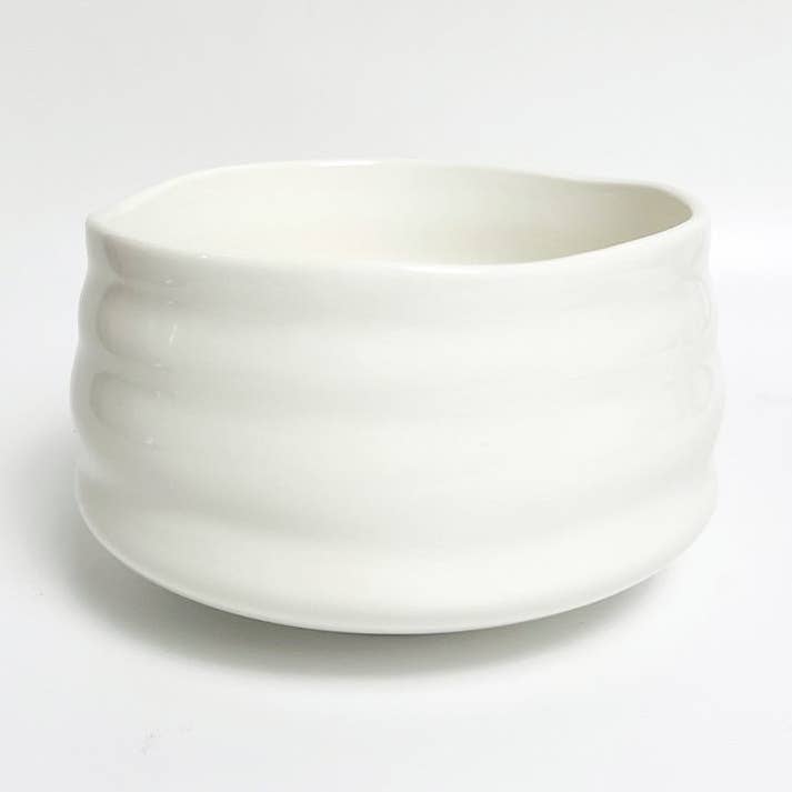 Bol à matcha en porcelaine pour la vente par Genuine Tea