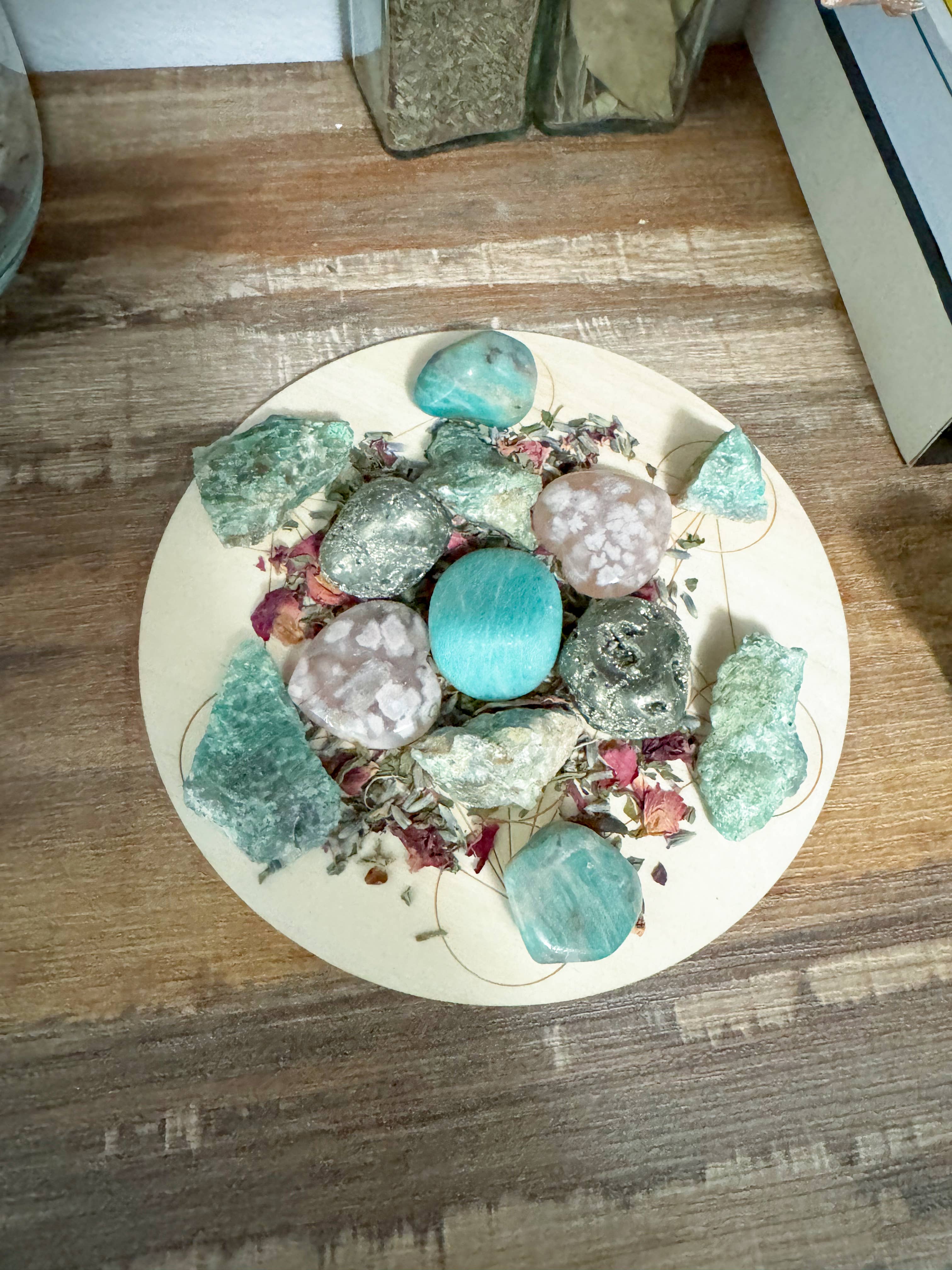 The House Of Gentry - Wholesale Crystal Grid - Crystal Grid1