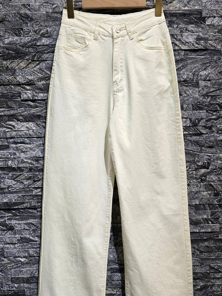 Wide jeans with zip and button closure OZ2513 for wholesale by Adilynn DAYMENTEX