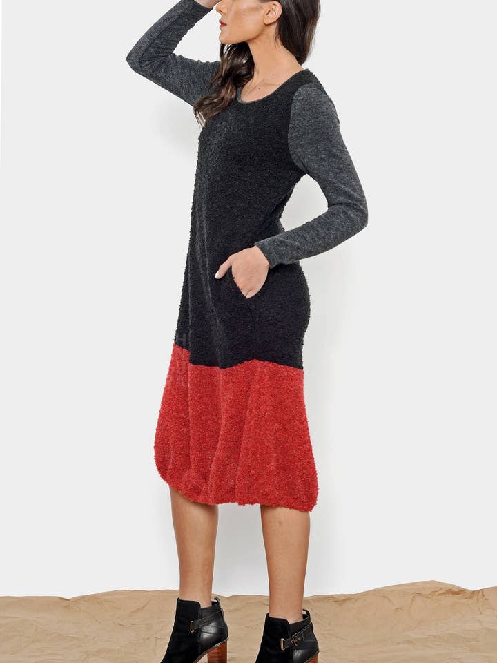 Bouclé Tier Kjole - nero rouge for engroshandel hos Khangura