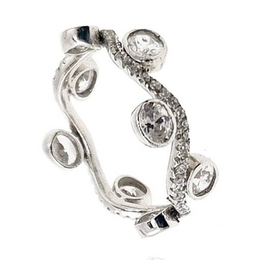 Fede nuziale in argento circondata da una cravatta di pietre per la vendita all'ingrosso da parte di Misticajoias