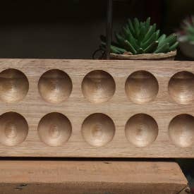 Plateau à œufs en bois naturel pour la vente par Backwoods Provisions