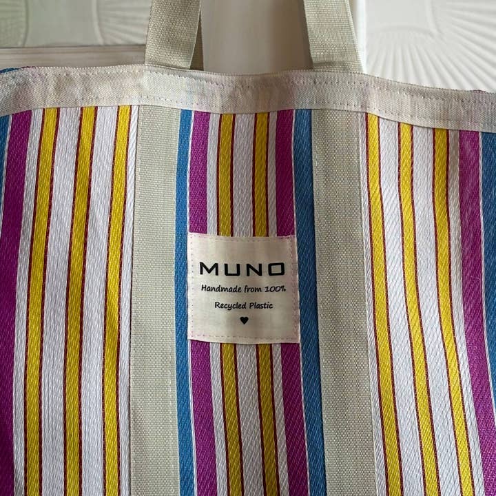 Muno - Vente Tote bag – unisexe - Sac XL en nylon recyclé fait main - rayures verticales bleu et violet3