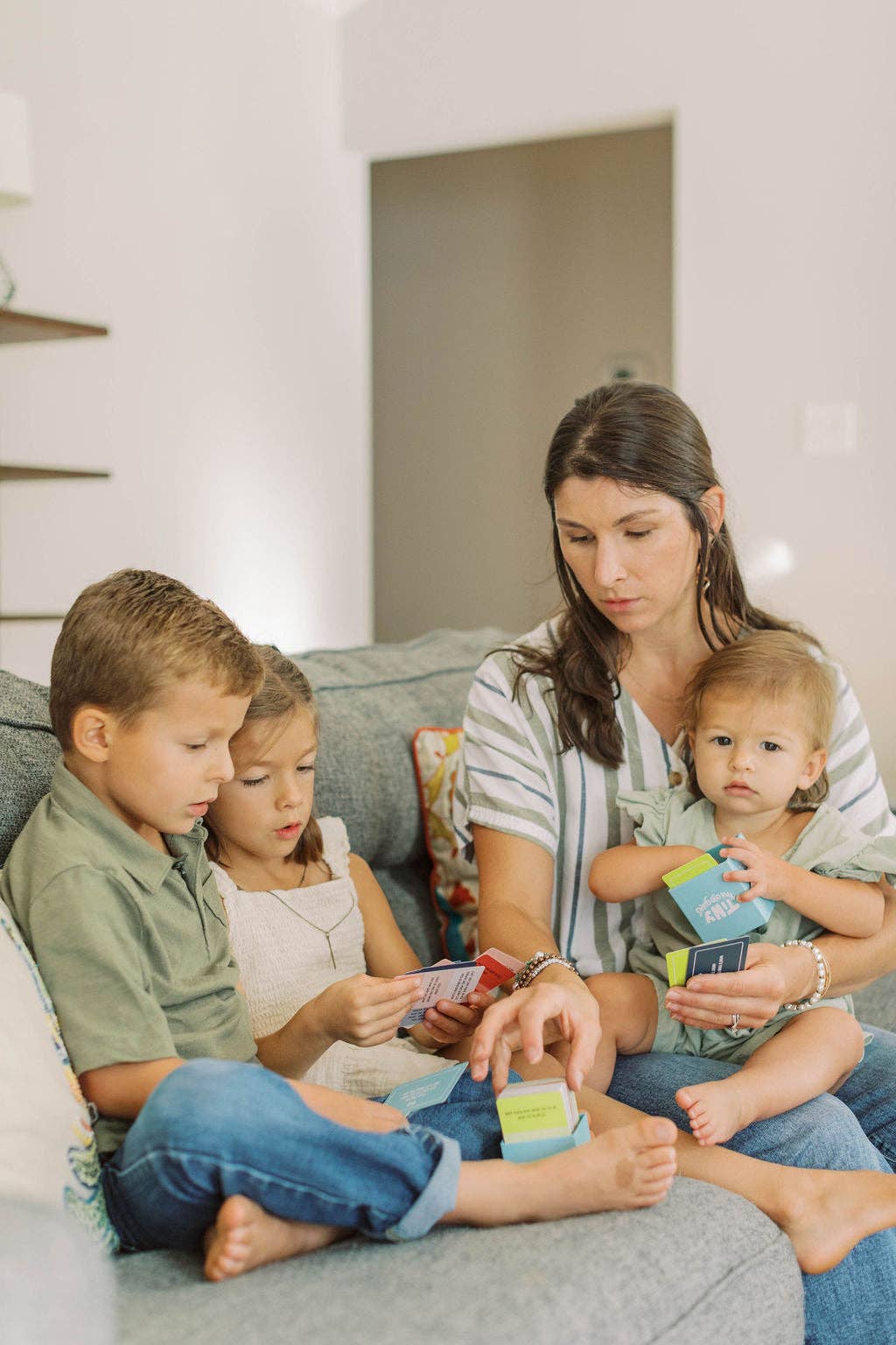 Tiny Theologians - Wholesale Learning Cards - Kids & Baby - Everyday Discipleship: Questions to Help Families Grow Together15