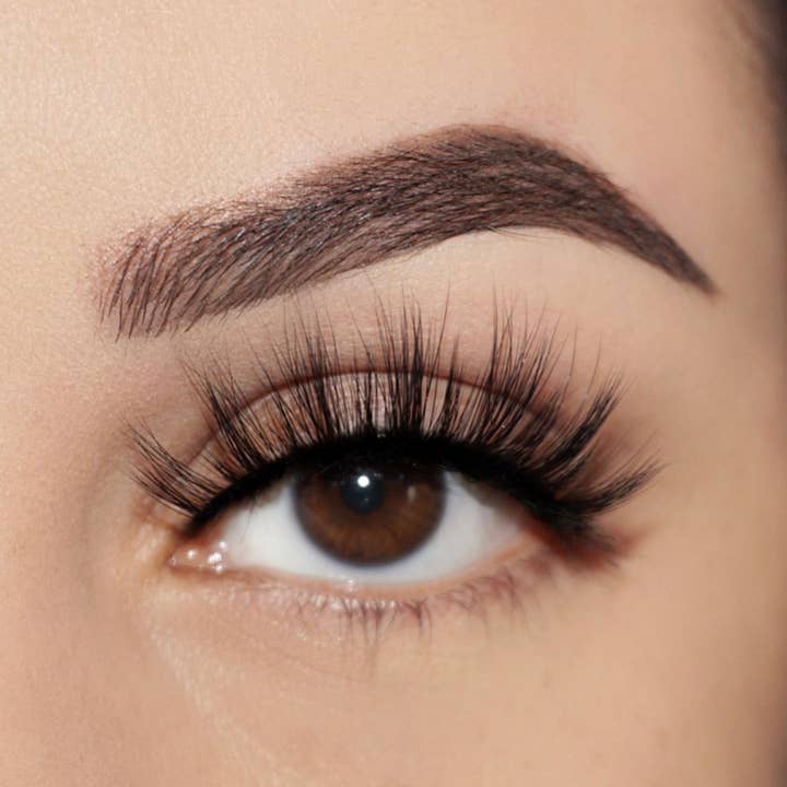 MYLASHXO – Großhandel Künstliche Wimpern – BARBIE Wimper