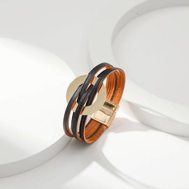 Pretty Persuasions - Vente Bracelet jonc - B22072 Bracelet en cuir PU à anneaux entrelacés0