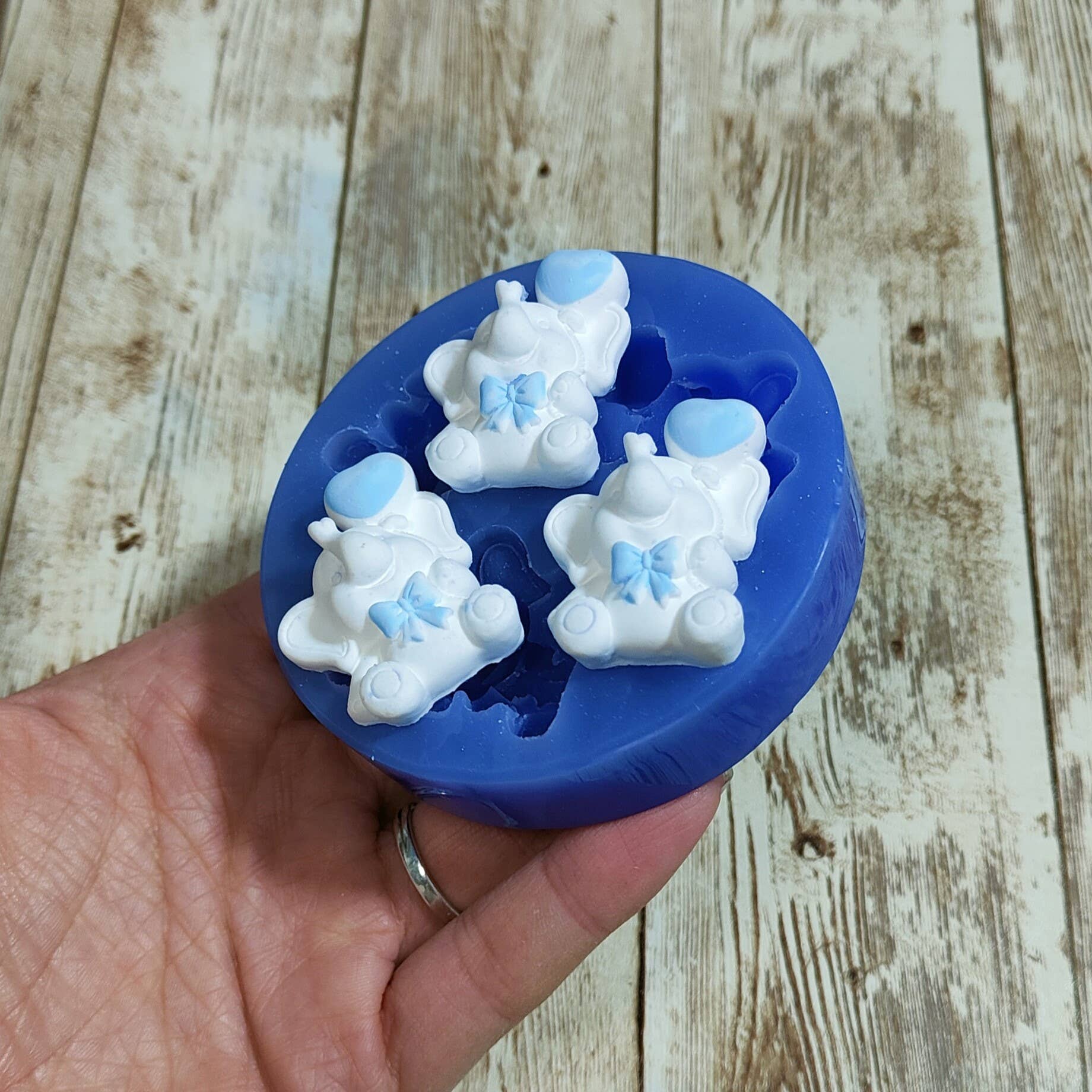 Serena Creazione di Serena Stampone - Wholesale DIY Craft Kit - Elephant Balloon Mold 3pcs 3cm in silicone for resin1