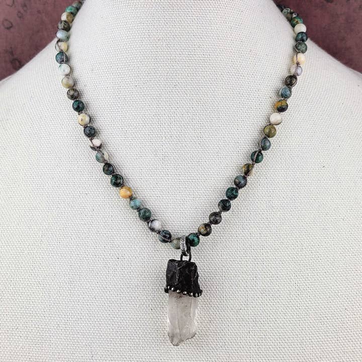 ZINC Designs - Wholesale Pendant/Charm Necklace - Soldered Clear Quartz Pendant Beaded Necklace