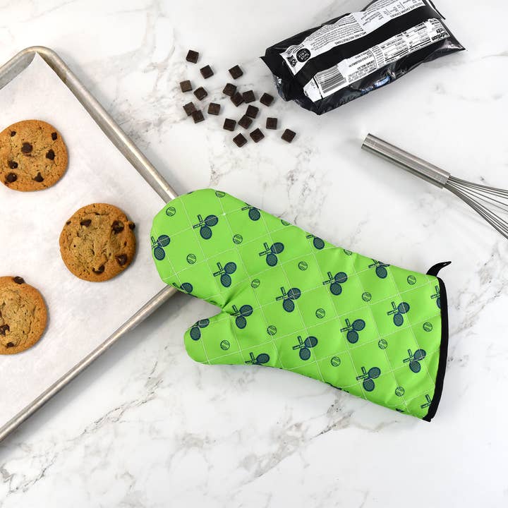 Racquet Inc – wholesale Oven mitt/pot holder – Tennis Oven Mitt - Grass Court Green