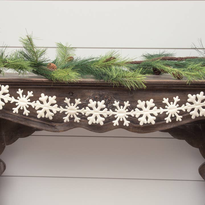 Audrey's Home & Gift - Wholesale Bunting/Garland - Felt Snowflake Garland (PC)