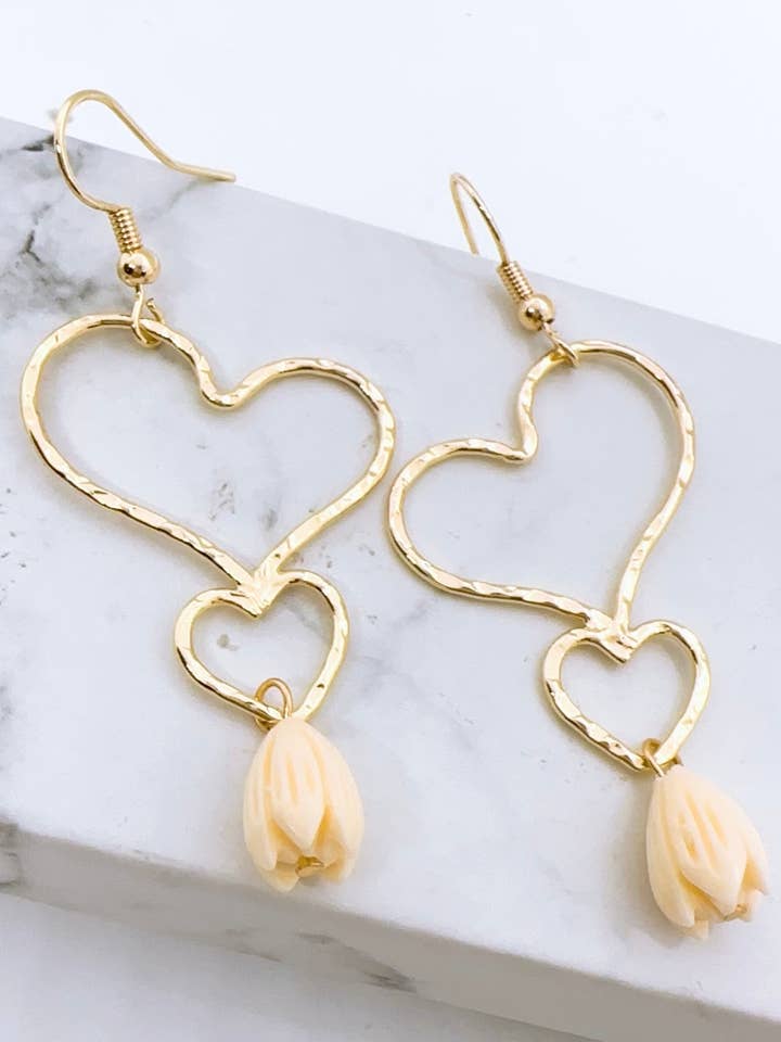 Boucles d'oreilles Hamilton en or Pikake pour la vente par Anela's Jewelry