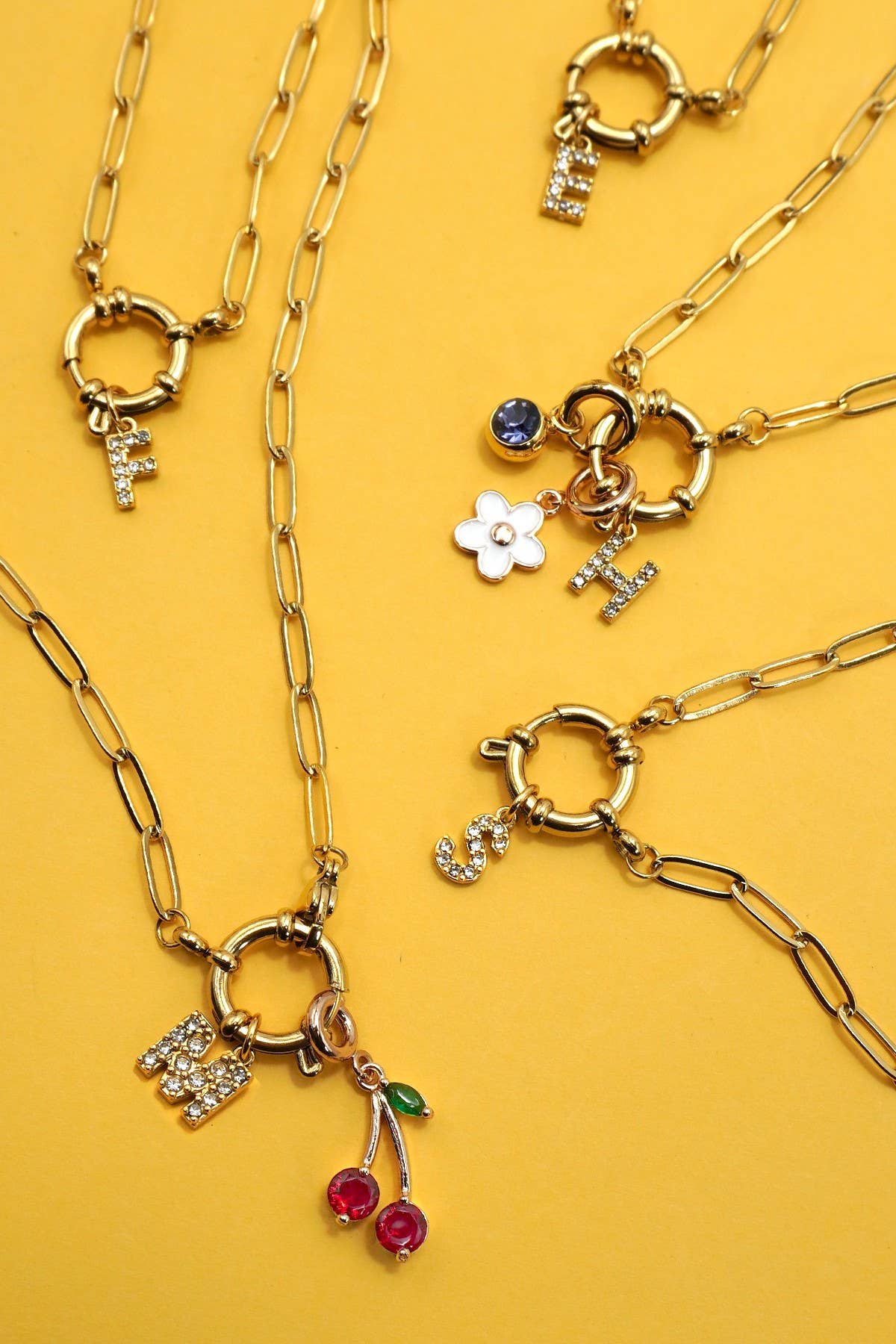 JOSSLYN by wall to wall - Wholesale Pendant/Charm Necklace - 18K STAINLESS STEEL RHINESTONE INITIAL NECKLACE | 40NK94861