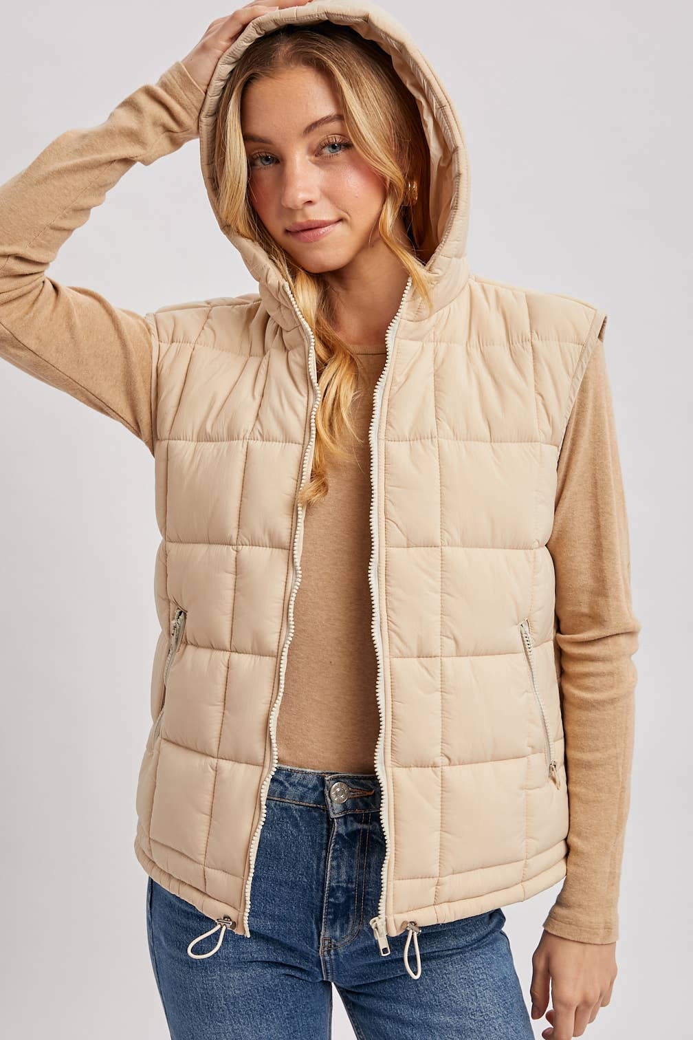 Bluivy - Wholesale Outerwear Vest - Women's - PUFFER ZIP-UP HOODED VEST6