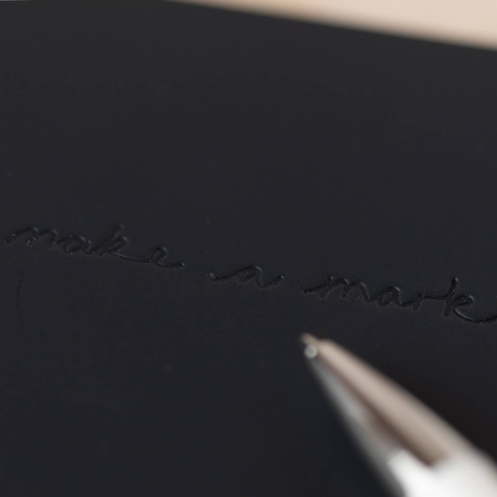 VENT for Change – Großhandel Notizbücher – Notizbuch, mittelgroßes Notizbuch aus recyceltem Leder, Anthrazit3