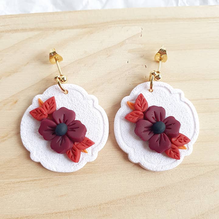 Polymer ler blomster øreringe for engroshandel hos L'Atelier de Fi