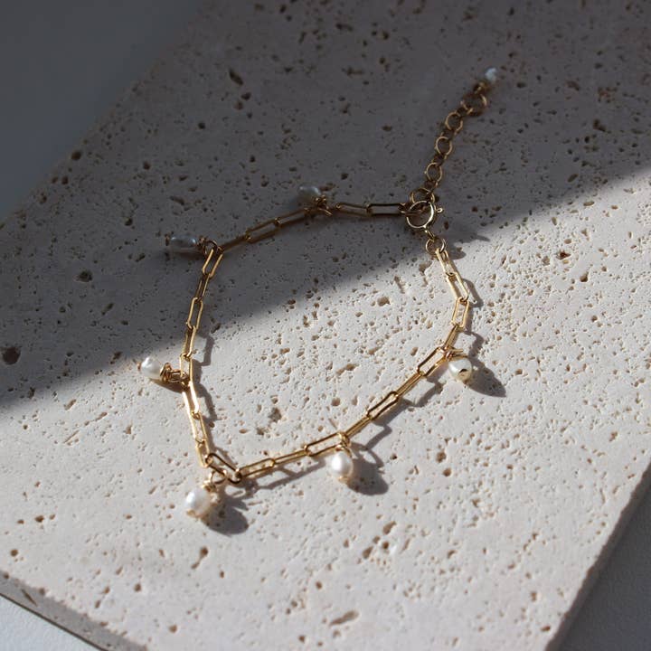 Armband | 14K Gold Filled (gerecycled) & Natuurlijke Parels voor wholesale door NŪR