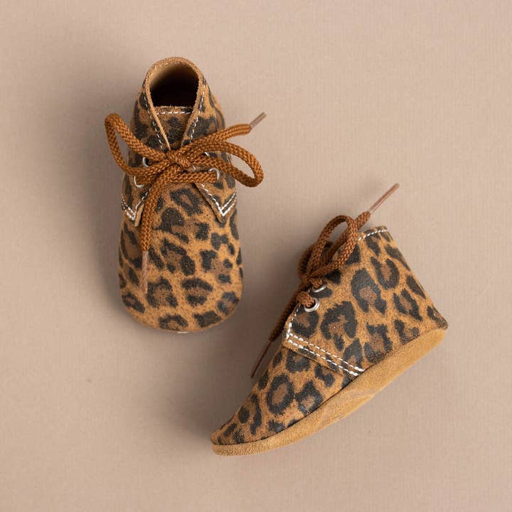 oxfordskon: leopardmocka för wholesale av Mon Petit Shoes