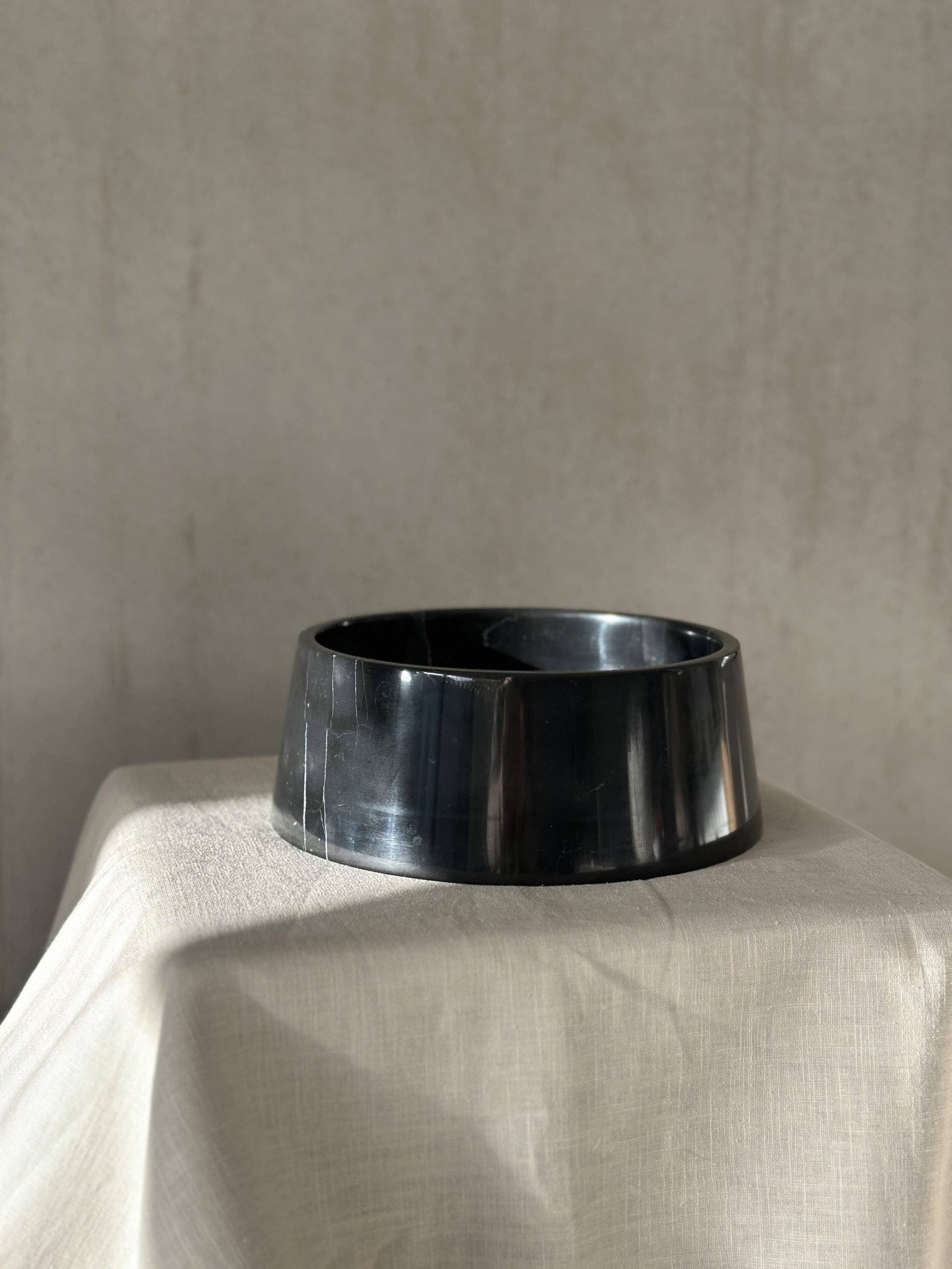 STUDIO ANIMAUX - Wholesale Pet Bowl - Cat/Dog - Marble food bowl | black | Ø23 cm3