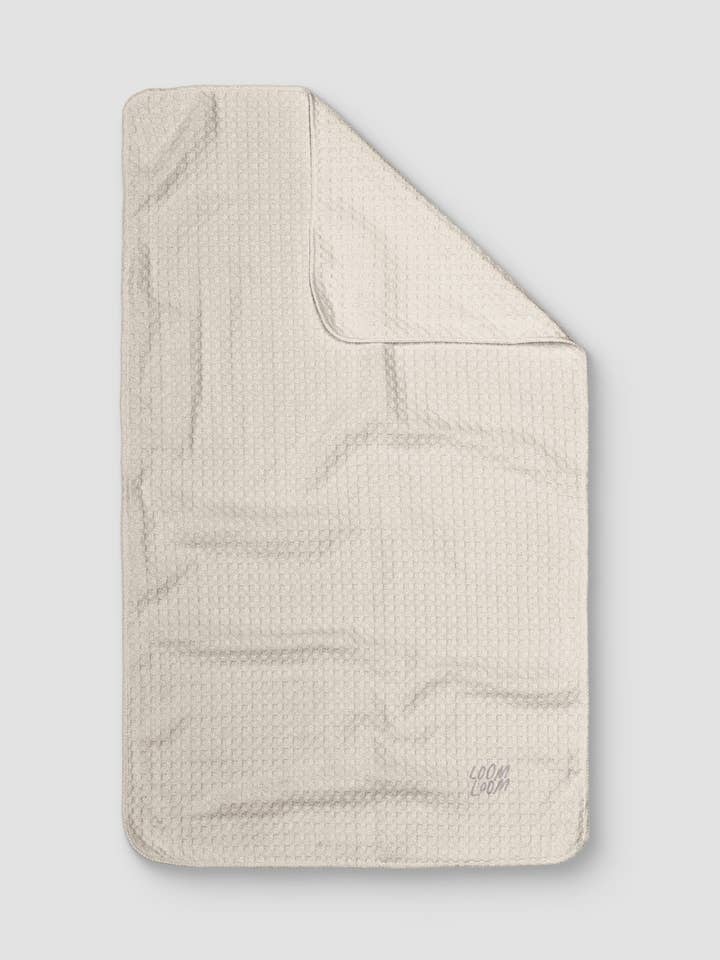 Crème légère pour la vente par Loom Loom