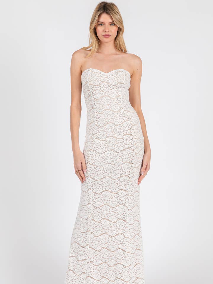 VID52168 - ROBE LONGUE SIRÈNE EN DENTELLE TUBE pour la vente par The vintage shop