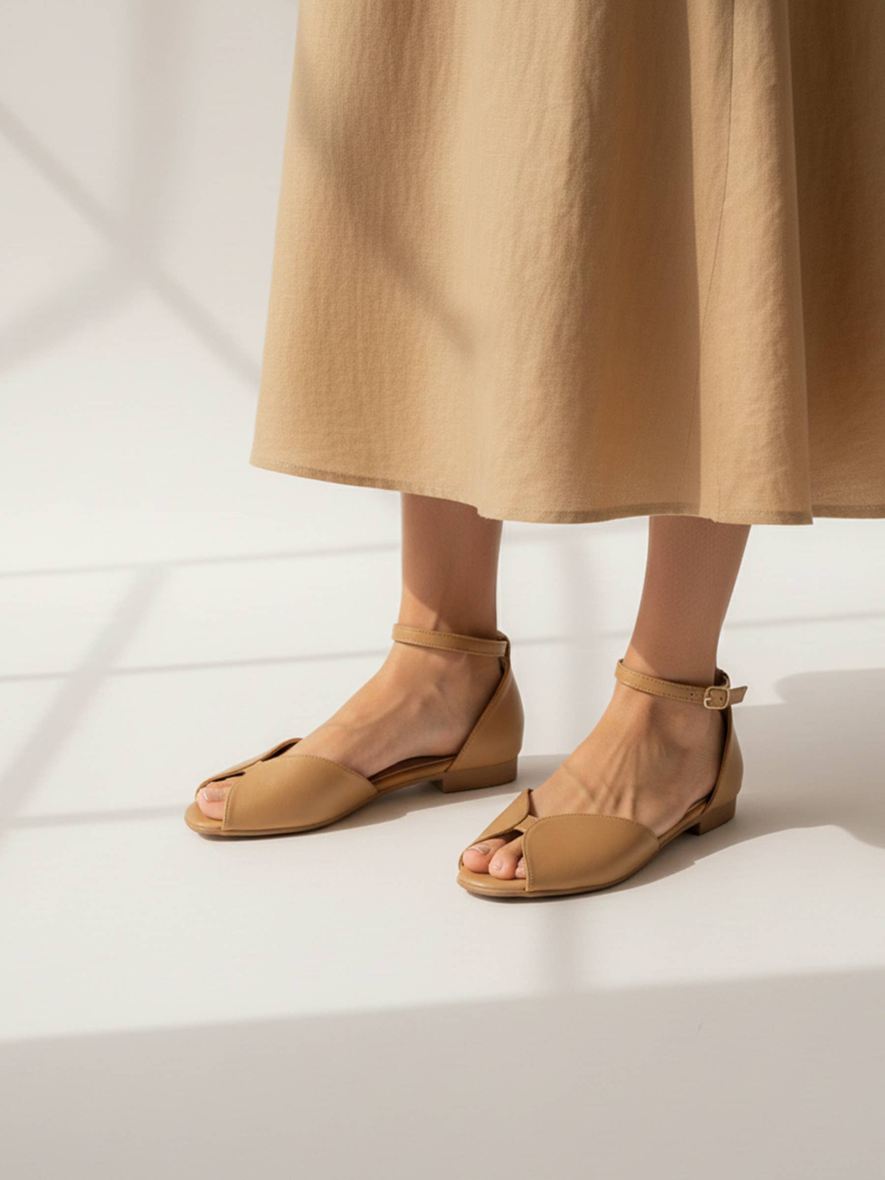 CEREZA – wholesale Lågskor - Dam – Cereza peep toe-ballerinas med platt sula och spänne5