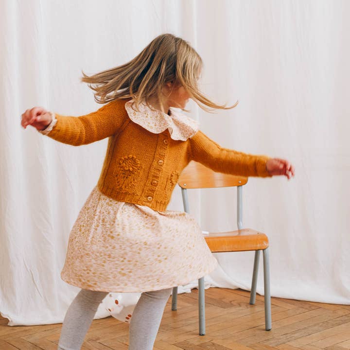 Lise Tailor - Wholesale Knitting/Crochet Supplies - Knitting Pattern - Child's Cardigan Flower3