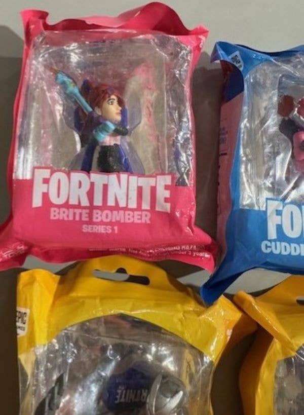 Wildwood Enterprises LLC - Wholesale Figurine Toy - Kids - Fortnite 3" Action Figures - Assorted Lot of 9 + BONUS ITEM!1