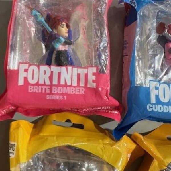 Wildwood Enterprises LLC - Wholesale Figurine Toy - Kids - Fortnite 3" Action Figures - Assorted Lot of 9 + BONUS ITEM!1