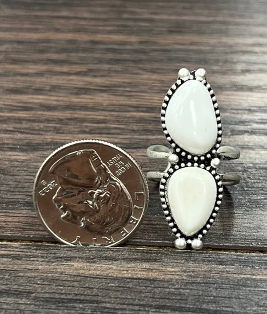 ISAC Trading Inc - Venta al por mayor Anillos grandes/de cóctel - 750466, Anillo ajustable de turquesa blanca y latón2