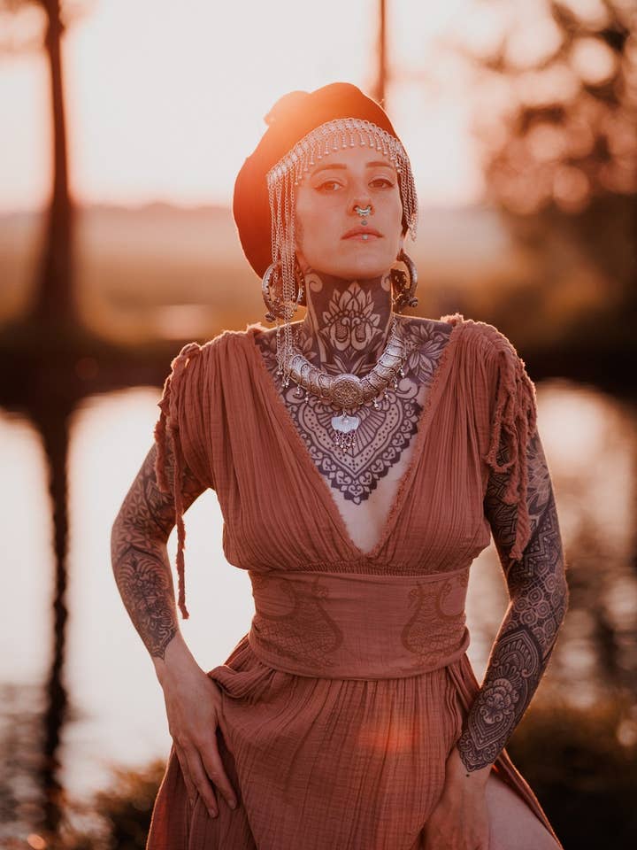 Abito lungo estivo boho in cotone con spacchi laterali stile dea per la vendita all'ingrosso da parte di Heart Earth Craft