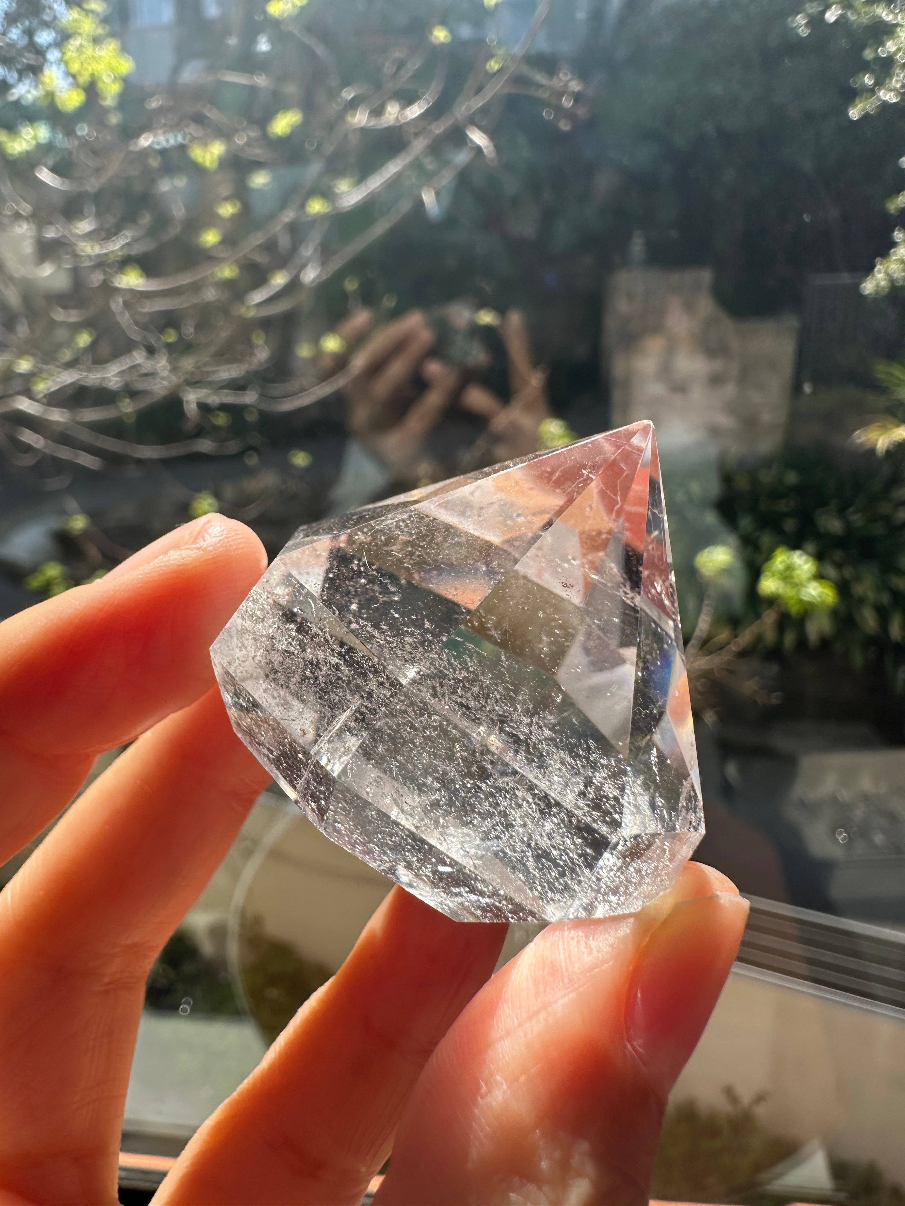 Moon Rituals - Wholesale Spiritual Stone/Crystal - Exquisite Clear Quartz Diamond 3–4cm – Natural Healing Crystal for Clarity, Energy & Christmas Crystal Gift1