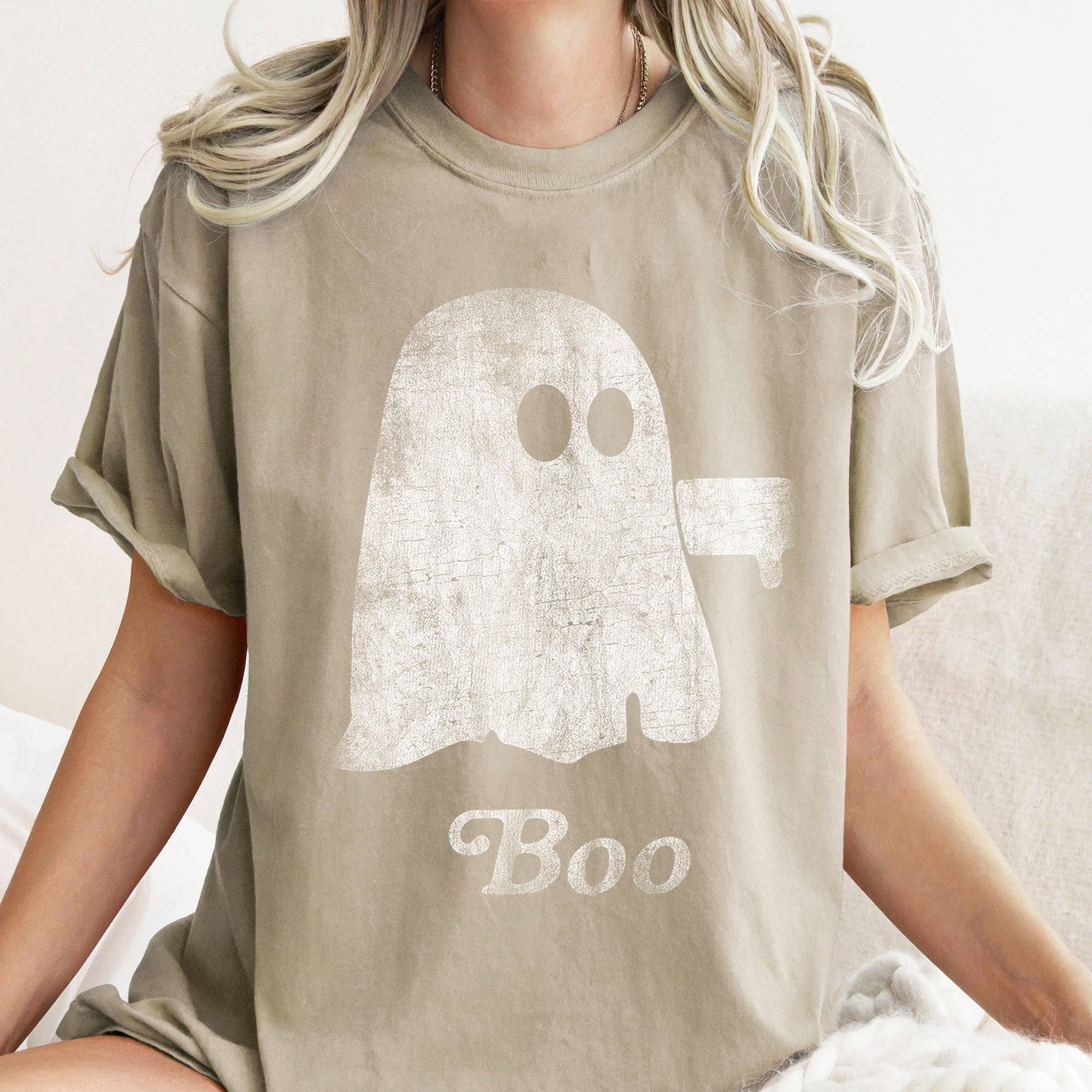 Refinery Number One LLC – T-shirt estampada - Mulher por atacado – T-shirt Boo Retro Ghost Branca Estampada4