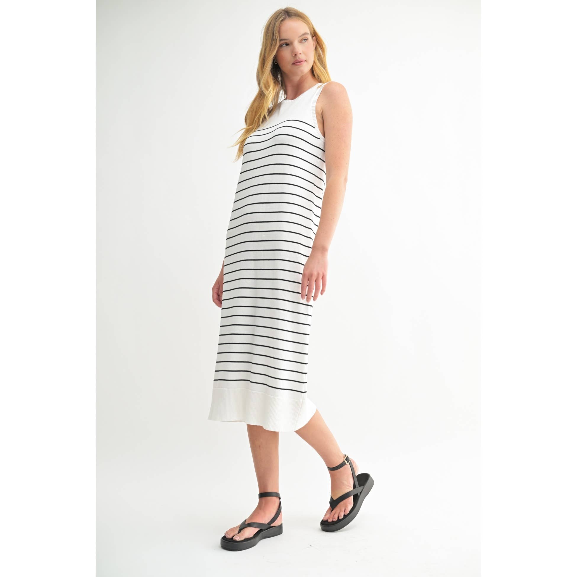 FUN2FUN - Vendita all'ingrosso Vestito - Donna - Abito midi senza maniche a righe con scollo rotondo.20