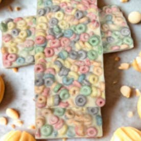 FRUIT LOOP WHITE CHOCOLATE BAR for wholesale by UPSCALE FREEZE