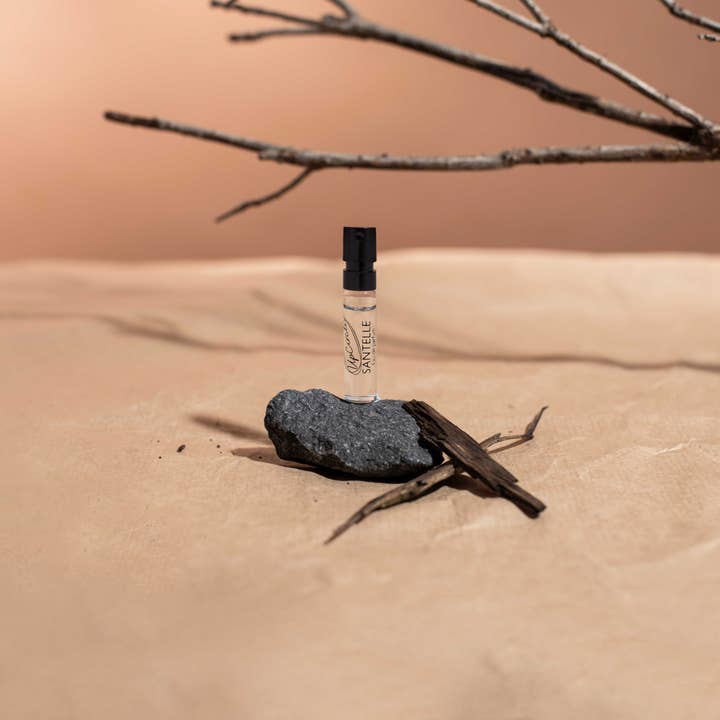 UpCircle Beauty Europe - Wholesale Perfume/Eau de Toilette - Vegan Upcycled Eau de Parfum 1.5ml Vials - Flaura + Santelle3