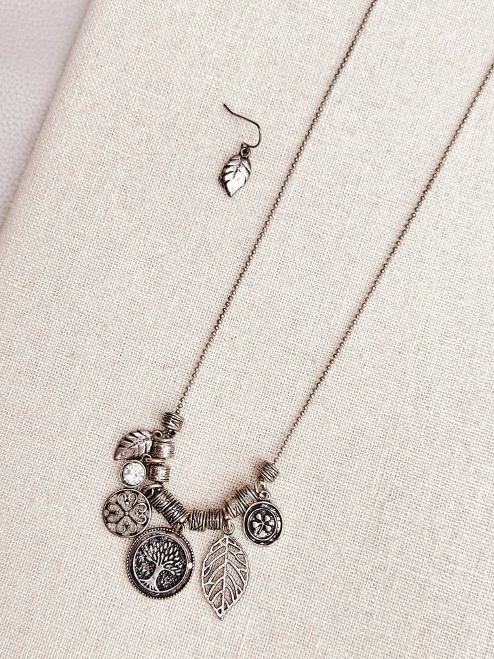 Antik sølv lykkearmbånd halskædesæt for engroshandel hos Juniper Wish